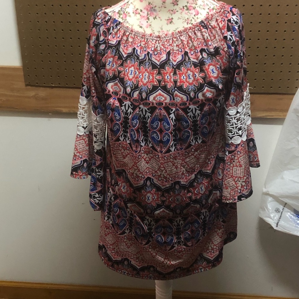 Long sleeve tunic.